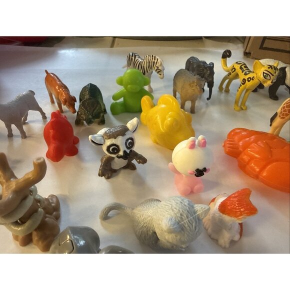74 Lot mini Animal Toys Sharks Crab Frogs Turtles Farm Safari Fish Cats Dogs - Picture 6 of 16